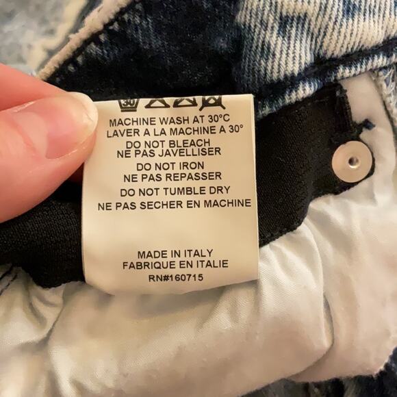 RETROFETE Haisley Denim Short in Sienna Wash Elastic Waist Distressed Acid Wash - Picture 10 of 11